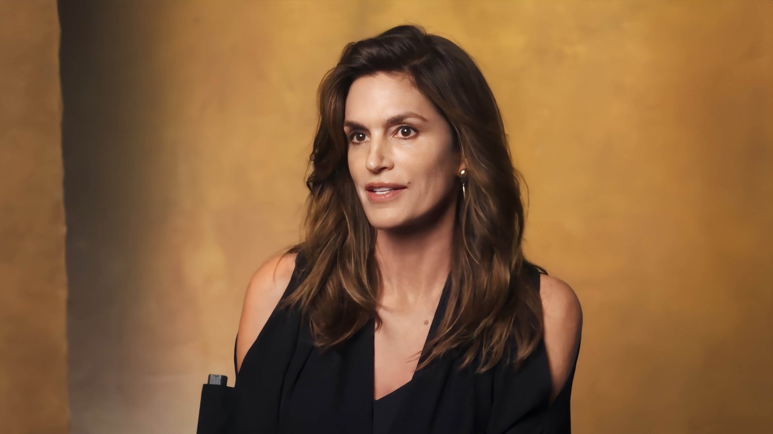 Donna Karan | Cindy Crawford BTS image