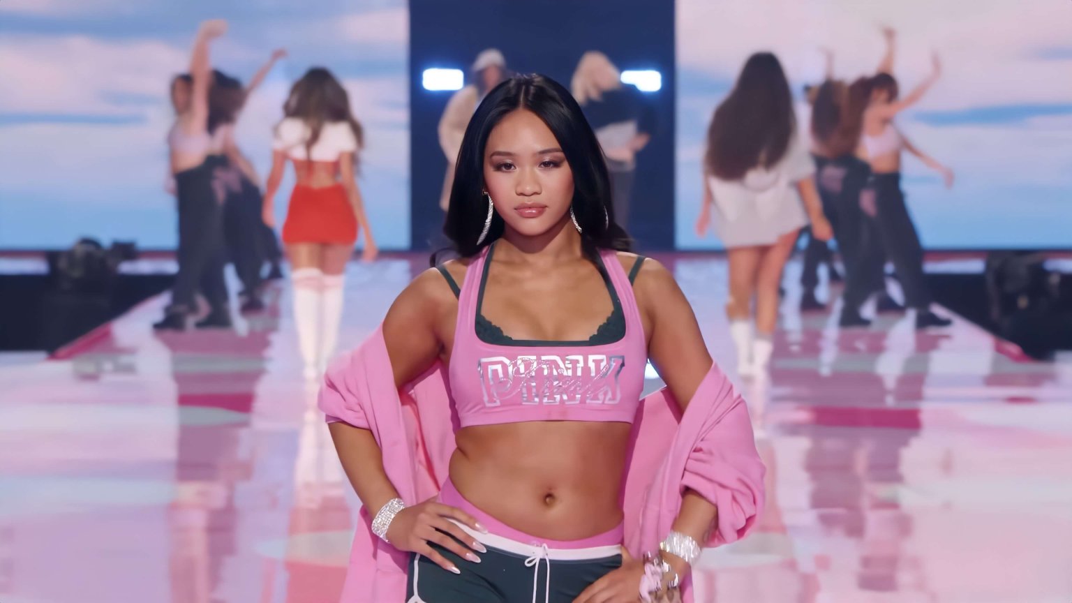 Victoria's Secret | Show 2025 Ep3 image